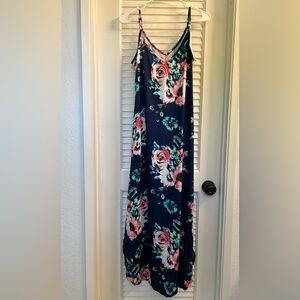 Floral navy blue summer maxi dress Size Small NWT